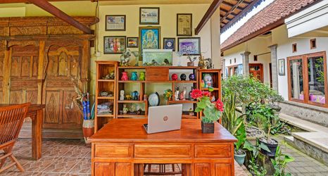 로비 2 Collection O 91479 Indah Home Stay