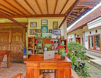 Sảnh chờ 2 Collection O 91479 Indah Home Stay