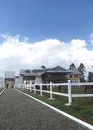 EXTERIOR_BUILDING Shinta Corner 2 Ranch Hotel