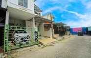 Luar Bangunan 4 OYO 91460 Guest House Kencana Syariah