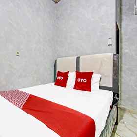 Bedroom1OYO 91475 Srikaya Hotel 2,Travel Pekalongan Semarang Solo飯店