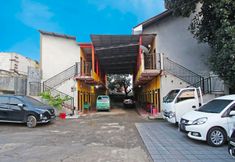 Exterior 4 OYO 91474 Srikaya Hotel 1