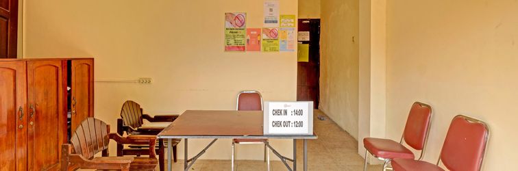 로비 OYO 91522 Candi Gebang Guesthouse