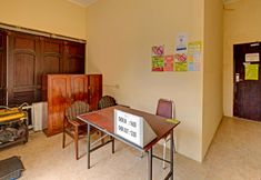 로비 6 OYO 91522 Candi Gebang Guesthouse