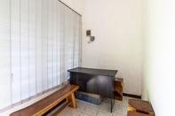 Lobi SPOT ON 91521 Mayong Guesthouse