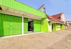 Exterior 5 SPOT ON 91521 Mayong Guesthouse
