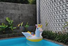 Kolam Renang Kayana Pinus Villa Batu