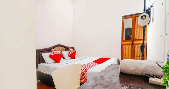 Kamar Tidur OYO 91607 Steze Guest House Syariah