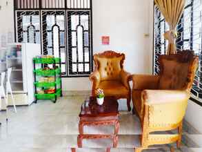 Lobby 4 OYO 91607 Steze Guest House Syariah