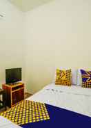 BEDROOM SPOT ON 91615 Arumba Guest House Syariah