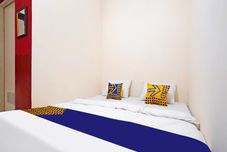 Bedroom SPOT ON 91602 Red House Rents Syariah