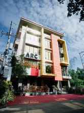 Bangunan OYO 905 Arc Homes Hotel Panglao