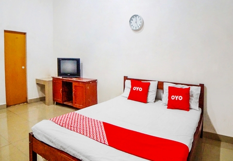 Kamar Tidur OYO 91647 Sanina Residence