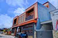 Exterior OYO 91649 Orange Homestay Makassar