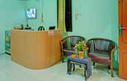 Lobi 5 SPOT ON 91630 Mabar Homestay Syariah