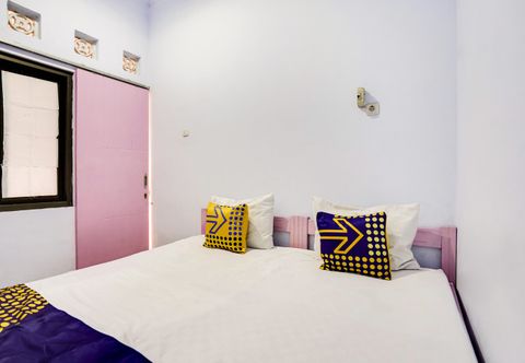 Bedroom SPOT ON 91626 Rr Kost Putri Syariah