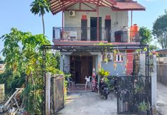 Exterior 6 SPOT ON 91623 Pj Guest House Syariah