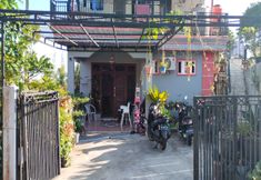 Exterior 5 SPOT ON 91623 Pj Guest House Syariah