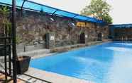 Swimming Pool 4 Hotel Arjuna