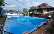 Swimming Pool 5 Vuon Phap 2 Homestay