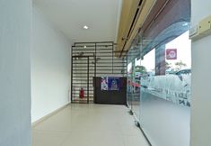 Lobi 3 OYO 90643 Gks Hotel