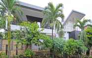 Bên ngoài 4 OYO 91665 D'prof Exclusive Guesthouse