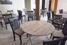 餐廳 Collection O 91666 Meyli Guesthouse