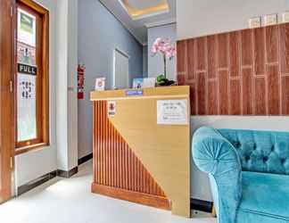 Lobi 2 OYO 91686 Triple S Hotel Malioboro