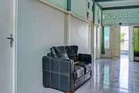 Common Space OYO 91731 Home Stay Elis Cateliya