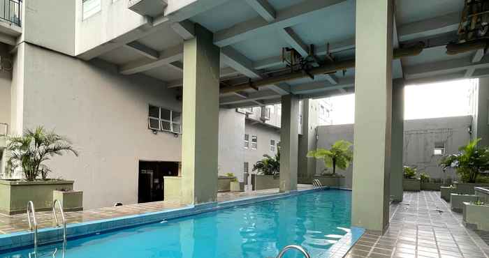 Kolam Renang High Livin Apartment Asia Afrika