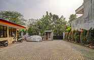 Exterior 7 OYO 91547 Graha Hermawan Guest House Syariah