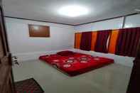 Kamar Tidur EXPRESS O 91702 Mandeh Homestay Syariah