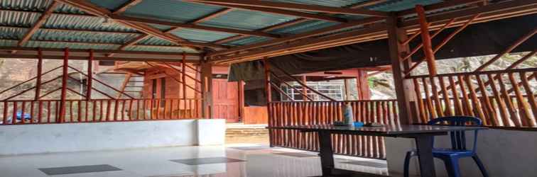 Lobby EXPRESS O 91702 Mandeh Homestay Syariah