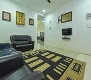 Lobby 7 OYO HOME 90646 Casaria Paka Homestay