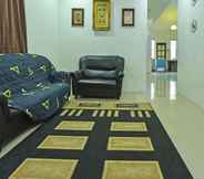 Lobby 6 OYO HOME 90646 Casaria Paka Homestay