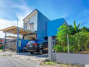 Exterior 4 SPOT ON 91718 Kost Damai Syariah