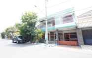 Luar Bangunan 2 SPOT ON 91716 Kost Yy Syariah