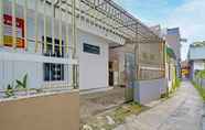 Bangunan 4 SPOT ON 91723 Sony Homestay Syariah