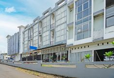 Luar Bangunan 2 OYO 91742 Ivy Hotel