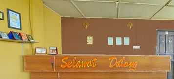 Lobby 2 OYO 90657 D'ambang Resort