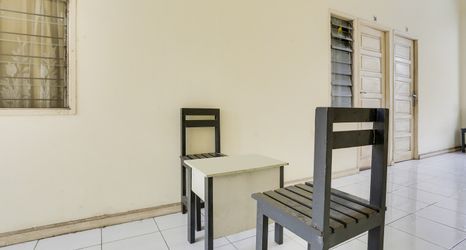 大廳 2 SPOT ON 91770 441 Pemuda Homestay