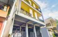 Exterior 4 OYO 91755 Priska Kost Dan Homestay