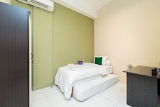 Bedroom Singgahsini Near MRT Haji Nawi