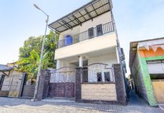 Exterior 2 SPOT ON 91789 Kost Umik Sidoarjo Syariah