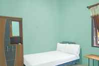 Kamar Tidur SPOT ON 91791 Homestay Surya Syariah