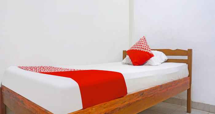 Bedroom SPOT ON 91786 Kilana Homestay