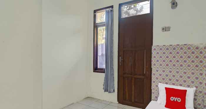 Kamar Tidur SPOT ON 91799 Sosonopan Homestay