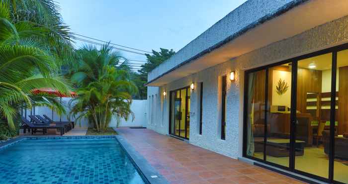 สระว่ายน้ำ 3Z Pool Villa and Hotel