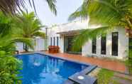 Kolam Renang 2 3Z Pool Villa and Hotel