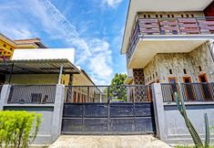 Exterior 3 SPOT ON 91824 Rumah Kaloka Syariah